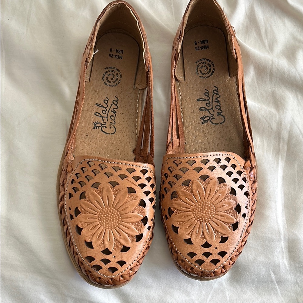 Style Women's Tan Shoes